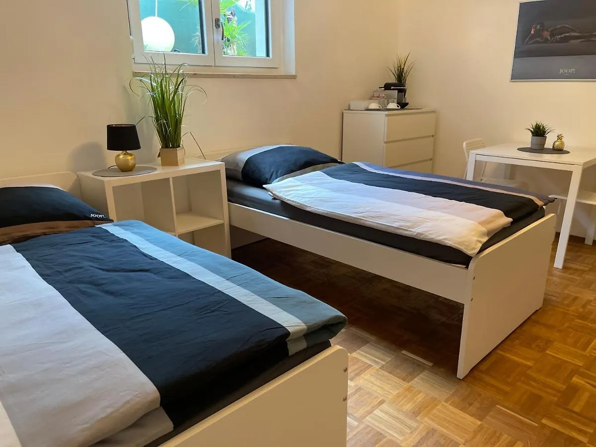 Cal-Ifornia Home 2 Nuremberg Homestay